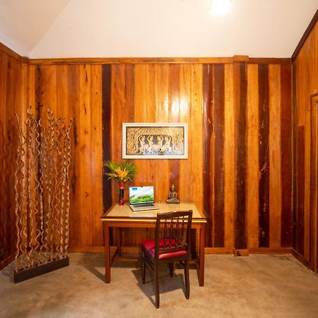 Authentic Khmer Village Resort Siem Reap Exterior foto