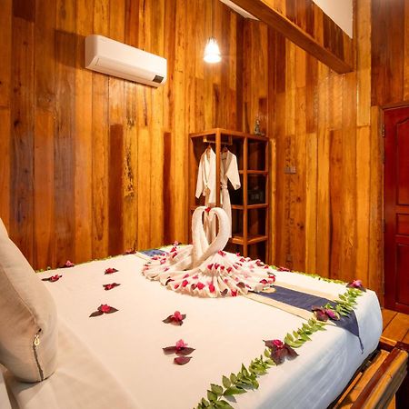 Authentic Khmer Village Resort Siem Reap Exterior foto