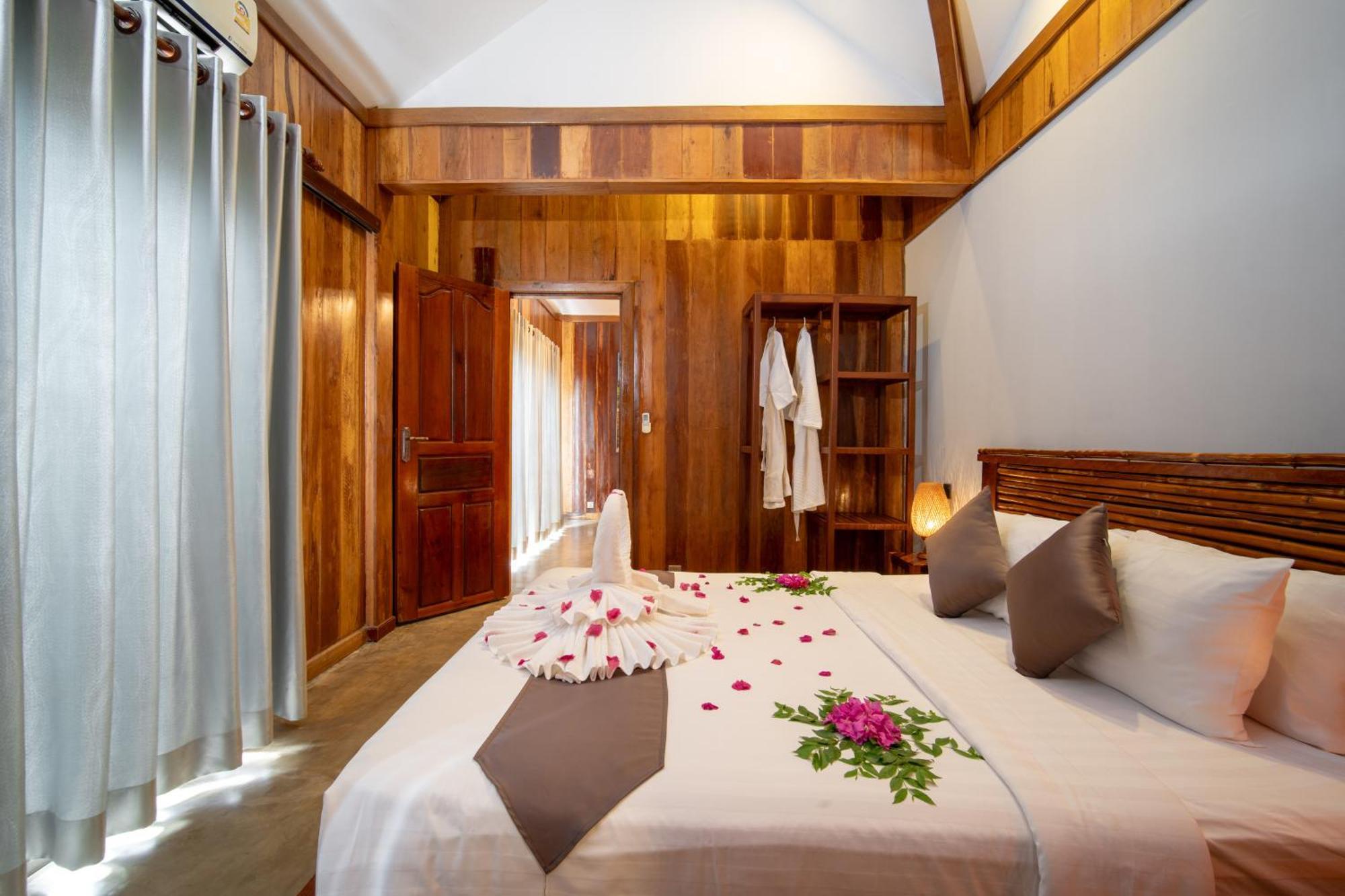 Authentic Khmer Village Resort Siem Reap Exterior foto