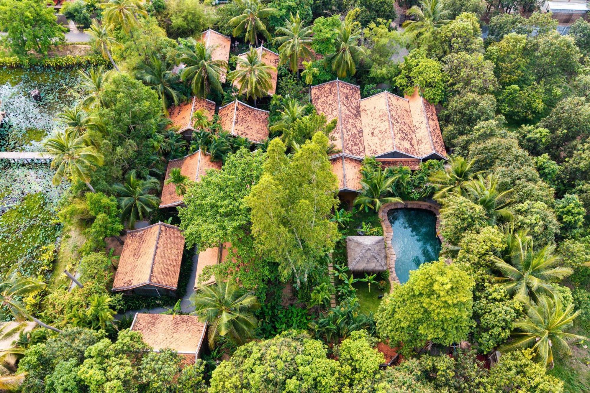 Authentic Khmer Village Resort Siem Reap Exterior foto