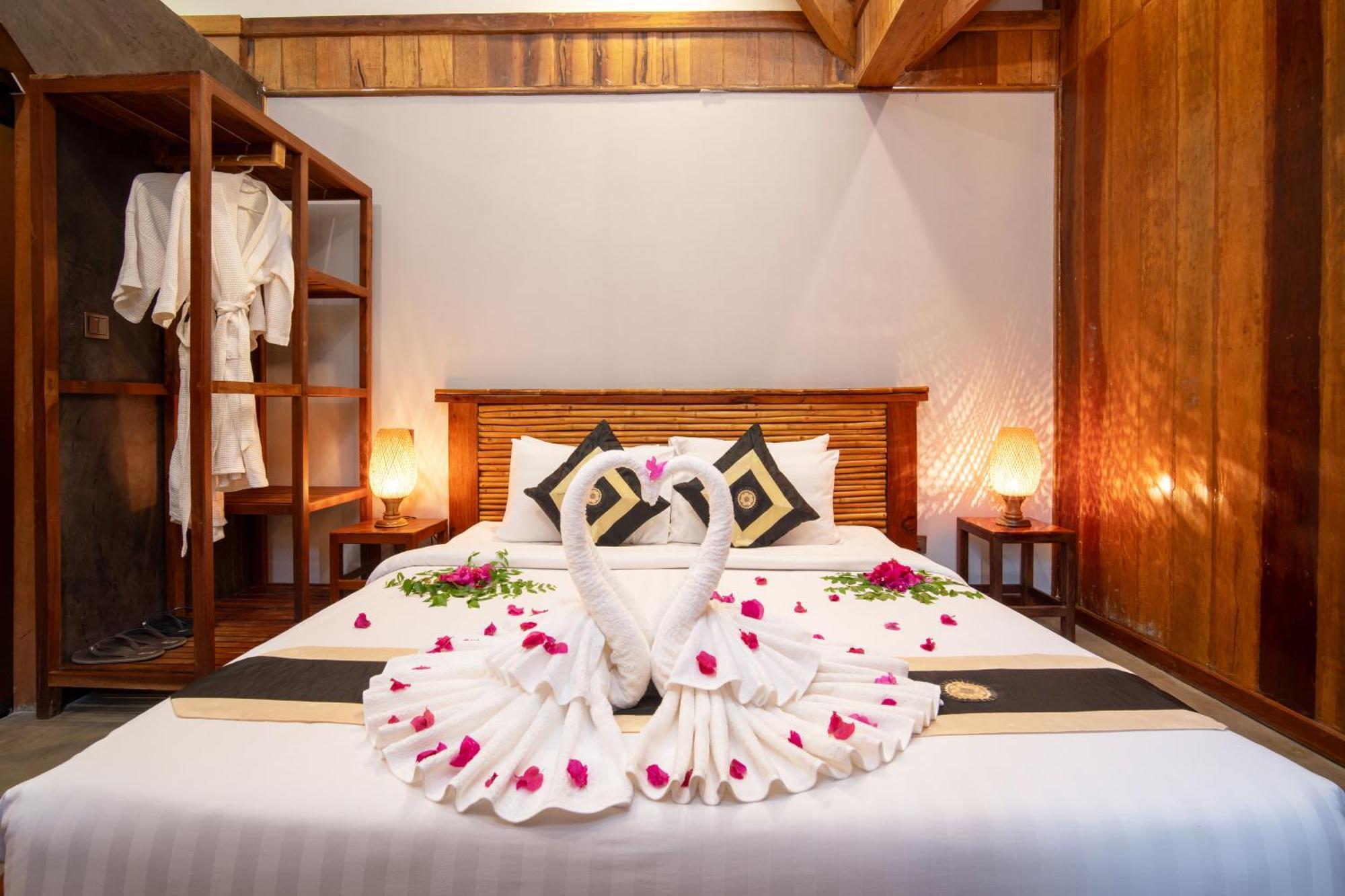 Authentic Khmer Village Resort Siem Reap Exterior foto